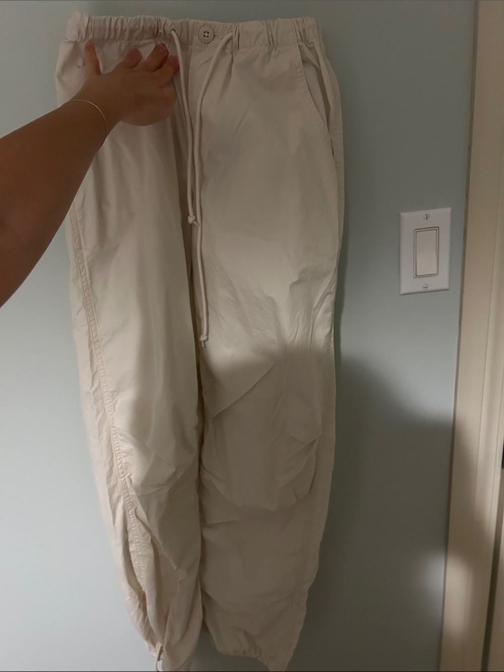 Aritzia Flight Cargo pants white